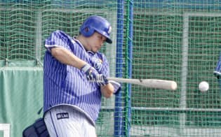 バットの設計を変える筒香の試みに、さらなる進化を追い求める意欲を感じる=共同 バットの設計を変える筒香の試みに、さらなる進化を追い求める意欲を感じる=共同