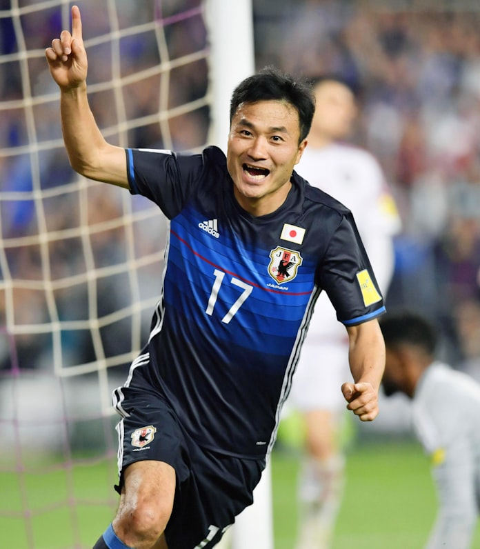 日本快勝 Uaeにアウェーで2 0 サッカーw杯予選 日本経済新聞