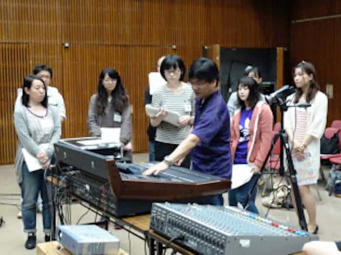 演劇に軸 学校 劇団も運営 キラリ公立劇場 2 日本経済新聞