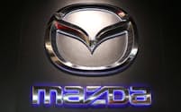 マツダのロゴ。同社は17年に資本提携したトヨタとEV基盤技術の共同開発を進めている