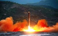 　北朝鮮のミサイル発射の様子（共同）