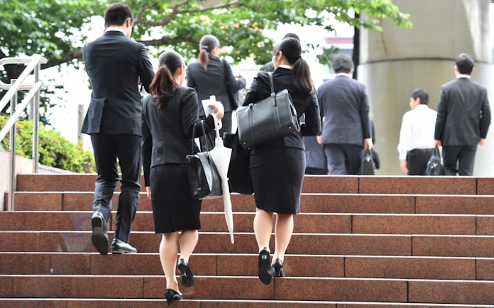 就活生40万人 あとはやるだけ 面接解禁ドキュメント 日本経済新聞 就活生40万人 あとはやるだけ 面接解禁ドキュメント 日本経済新聞