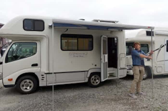 キャンピングカーレンタルが人気 主流は1日2万円台 日本経済新聞