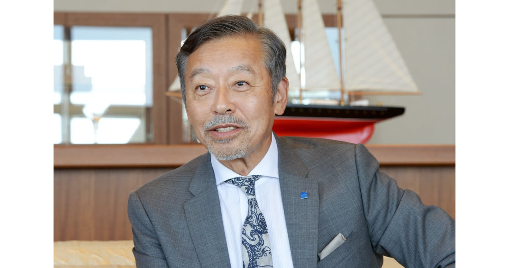 スーツにノータイ 世界ではあまり見かけませんね Nikkei Style スーツにノータイ 世界ではあまり見かけませんね Nikkei Style
