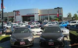 トヨタ自動車は新型「カムリ」を下期に発売（米カリフォルニア州の販売店）