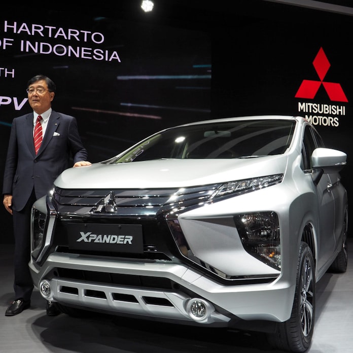 三菱自 新興国向け戦略車 エクスパンダー 発表 日本経済新聞 三菱自 新興国向け戦略車 エクスパンダー 発表 日本経済新聞