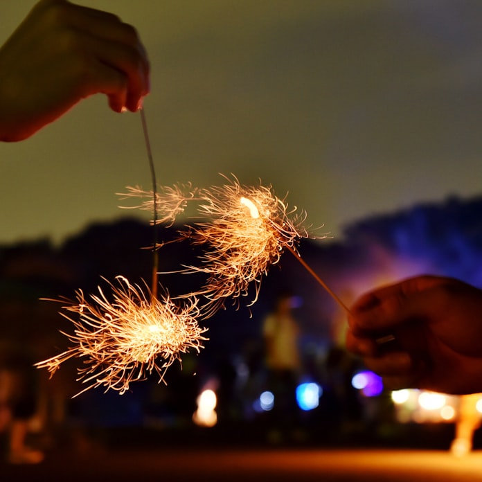 もっと関西 西の線香花火 東と違う風情 とことんサーチ 日本経済新聞 もっと関西 西の線香花火 東と違う風情 とことんサーチ 日本経済新聞