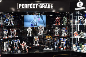 バンダイ お台場に ガンプラ 専門店 国内初展開 日本経済新聞 バンダイ お台場に ガンプラ 専門店 国内初展開 日本経済新聞