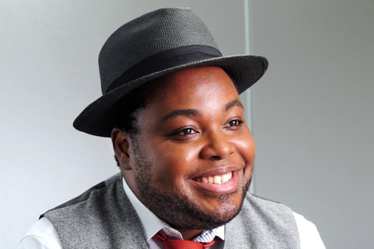 歌手クリス ハートさん 炎上車救助 父の責任感 Nikkei Style 歌手クリス ハートさん 炎上車救助 父の責任感 Nikkei Style