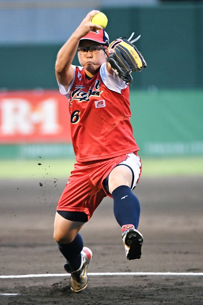 大谷顔負けの二刀流 ソフトボール 藤田倭 上 日本経済新聞 大谷顔負けの二刀流 ソフトボール 藤田倭 上 日本経済新聞