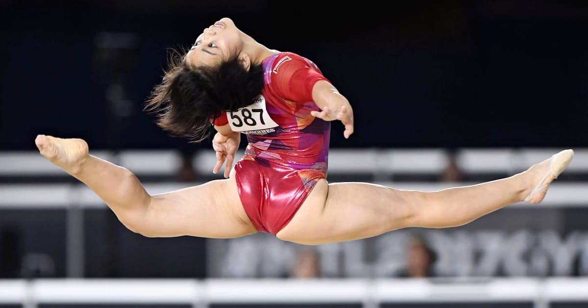 村上が女子床で日本人初の金 世界体操 白井は跳馬制す 日本経済新聞 村上が女子床で日本人初の金 世界体操 白井は跳馬制す 日本経済新聞