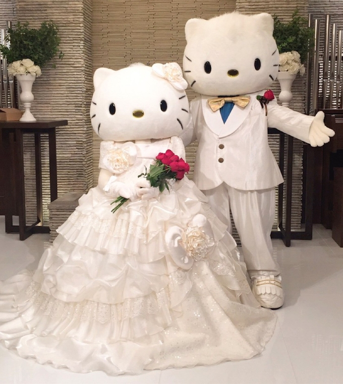 結婚式の平均総額354万円 客1人当たりは過去最高 日本経済新聞