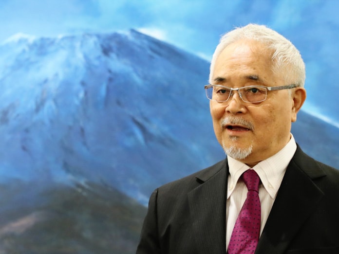 富士の威容 全霊で挑む 日本画家の木村光宏さん 日本経済新聞 富士の威容 全霊で挑む 日本画家の木村光宏さん 日本経済新聞