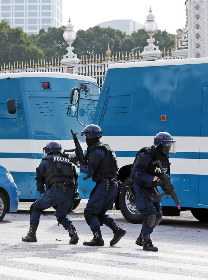 都心厳戒 連休ピリピリ トランプ大統領5日来日 日本経済新聞