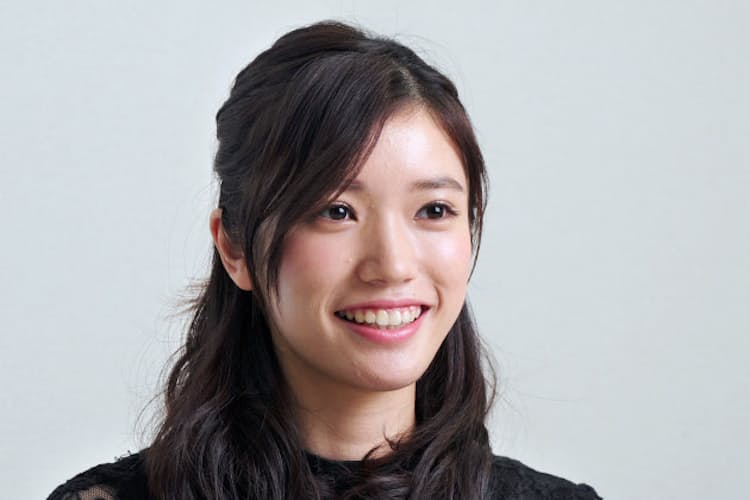 女優 美山加恋さん 演技もマナーも 母が先生 Nikkei Style 女優 美山加恋さん 演技もマナーも 母が先生 Nikkei Style