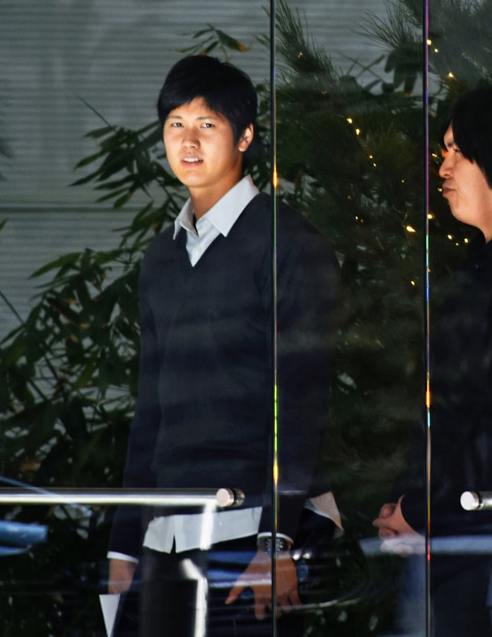 大谷エンゼルス入り 球団が発表 10日入団会見 日本経済新聞 大谷エンゼルス入り 球団が発表 10日入団会見 日本経済新聞