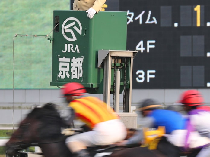 ゲートの一瞬 綿密準備 中央競馬のスターター もっと関西 日本経済新聞 ゲートの一瞬 綿密準備 中央競馬のスターター もっと関西 日本経済新聞