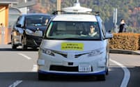 運転席に人が乗らない自動運転実験（2017年12月14日、愛知県幸田町）