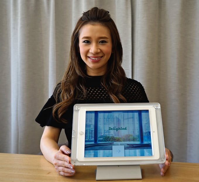 元 受付嬢 無人受付アプリで起業 ディライテッド 日本経済新聞