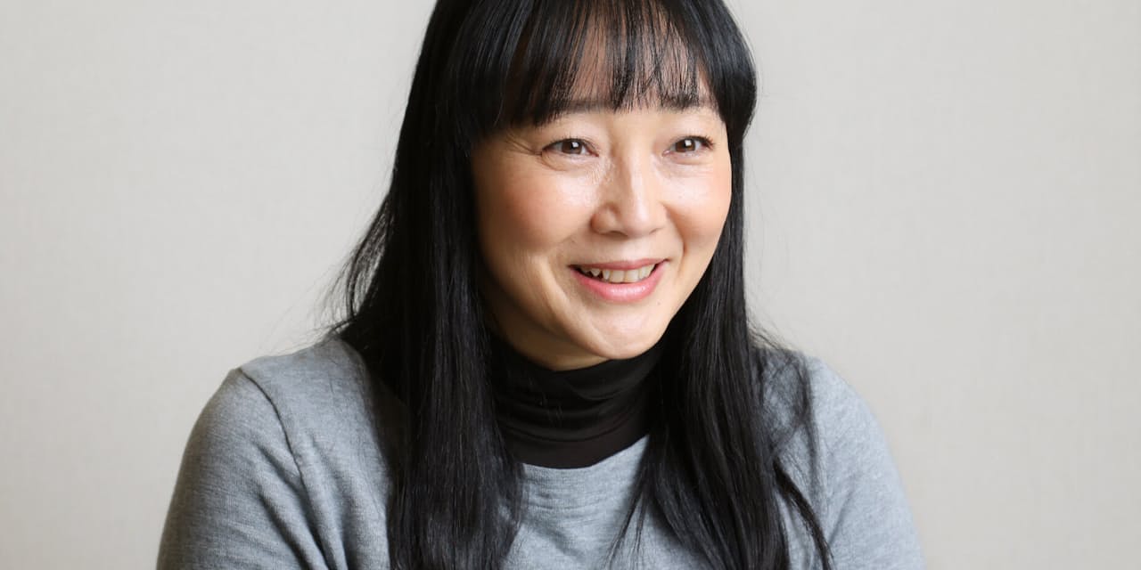 女優 西尾まりさん 父母の働く姿に多くを学んだ Nikkei Style