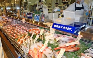 ヤオコーの小型店「八百幸成城店」は生鮮食品に力を入れる