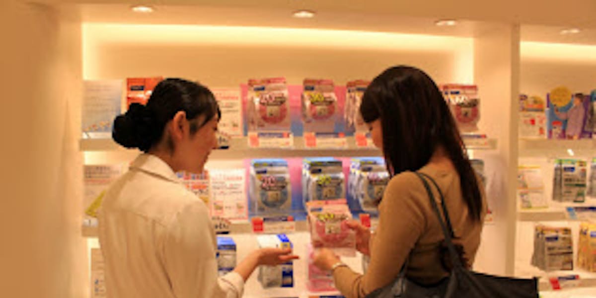 ファンケル 美容部員1000人を正社員転換 日本経済新聞