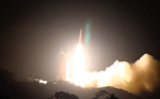 宇宙航空研究開発機構(JAXA)は18日午前6時6分、小型ロケット「イプシロン」3号機を内之浦宇宙空間観測所(鹿児島県肝付町)から打ち上げた