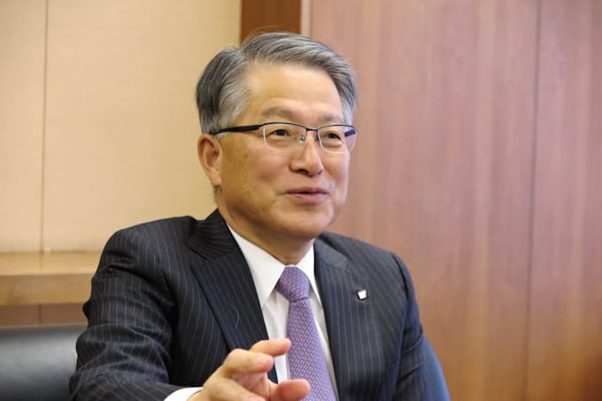 土井伸宏 京都銀行頭取 18年にも信託参入にメド 日本経済新聞