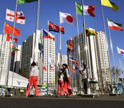 平昌五輪の選手村開村 北朝鮮国旗も掲揚 日本経済新聞