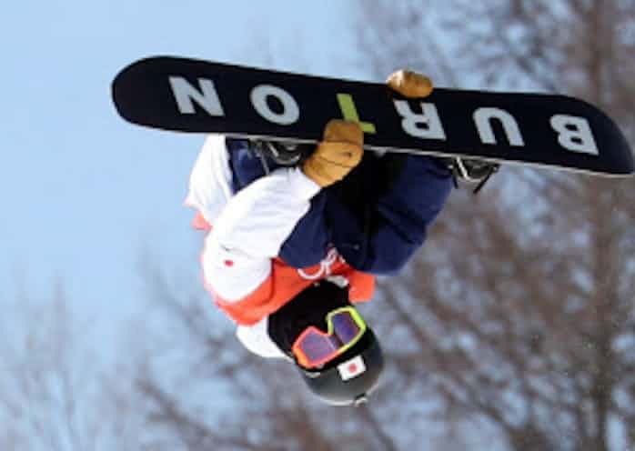 スノボ平野 圧倒的な滑りで勝つ 極限の技で挑む 日本経済新聞