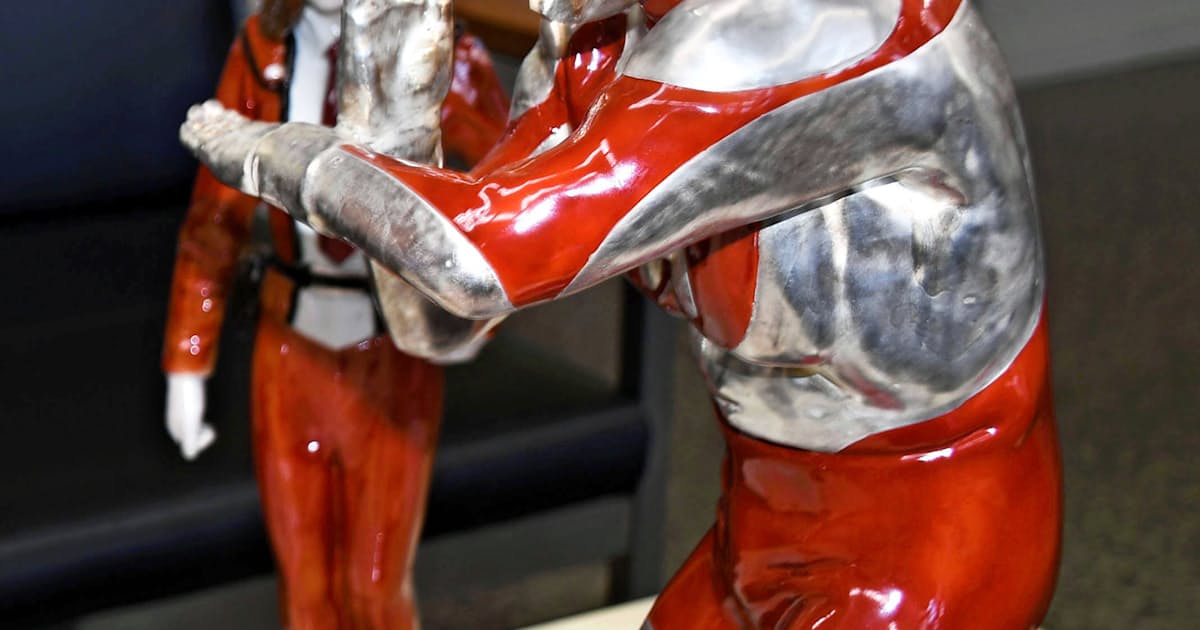 ウルトラマンが九谷焼救う 特撮 アニメとコラボ 日本経済新聞 ウルトラマンが九谷焼救う 特撮 アニメとコラボ 日本経済新聞