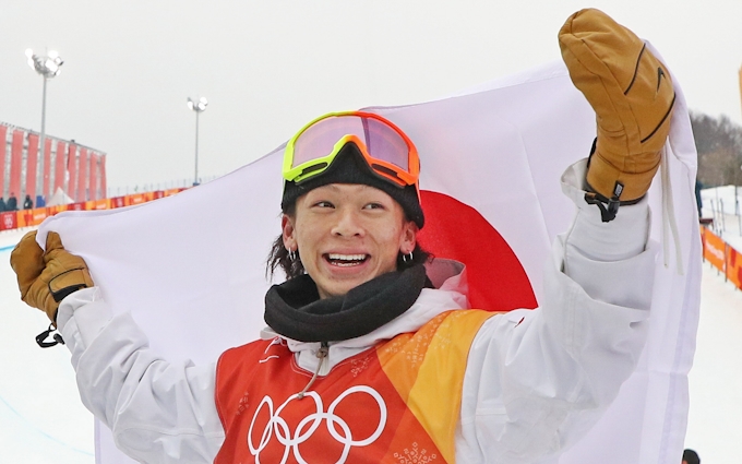 平野 2大会連続の銀メダル スノボ男子hp 日本経済新聞