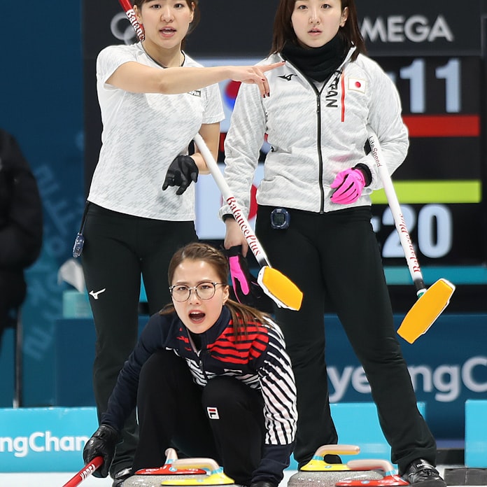 カーリング女子 しぶとく戦え 24日夜英国戦 日本経済新聞 カーリング女子 しぶとく戦え 24日夜英国戦 日本経済新聞