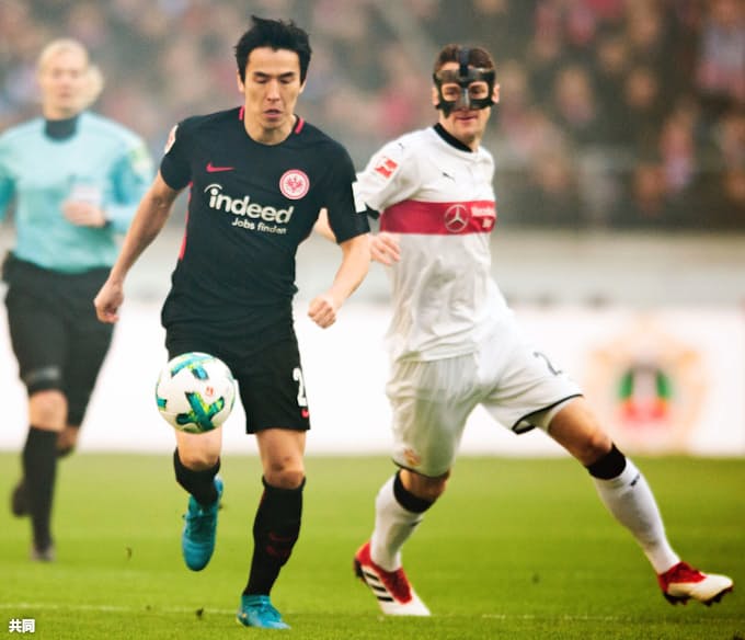 本田がpkで決勝点 長谷部らフル出場 海外サッカー 日本経済新聞