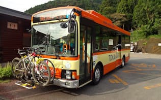 サイクルラックバスなどユニークなバスを運行する