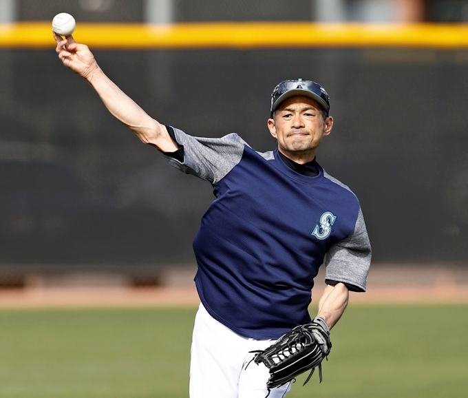 イチロー 開幕から左翼 マリナーズgm 機会与える 日本経済新聞