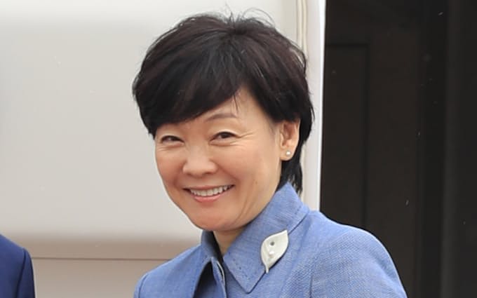 安倍昭恵夫人は 李下に冠 わきまえて 公明代表 日本経済新聞