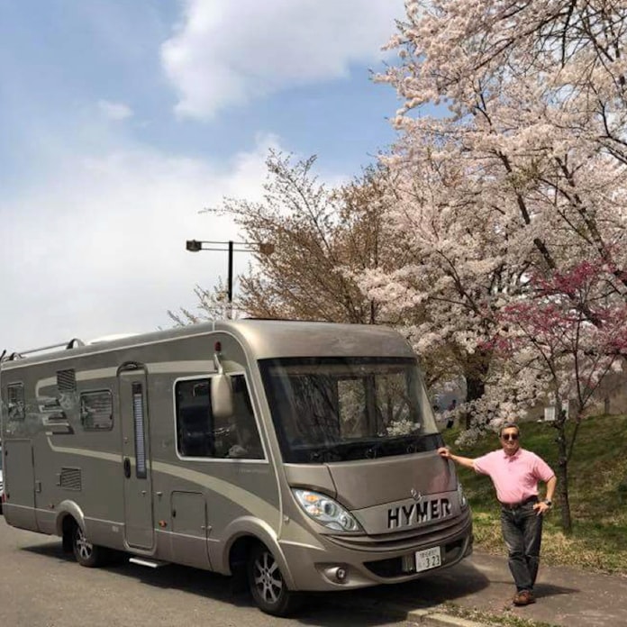 まさに動くホテル 輸入車キャンピングカー人気 日本経済新聞 まさに動くホテル 輸入車キャンピングカー人気 日本経済新聞