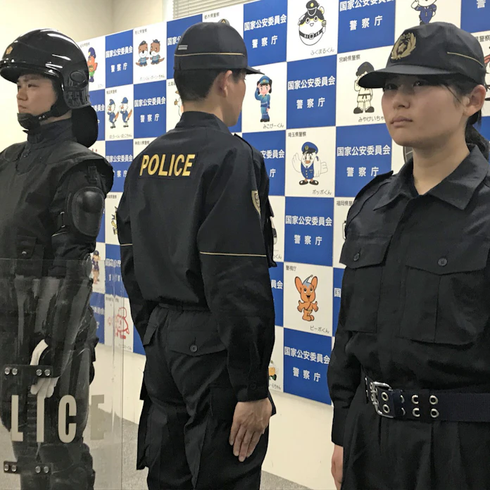機動隊の出動服を一新 背に Police 女性サイズも 日本経済新聞 機動隊の出動服を一新 背に Police 女性サイズも 日本経済新聞