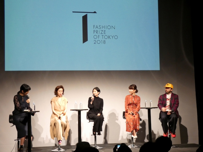 新顔ブランド アマゾンの 東京コレクション 開幕 日本経済新聞