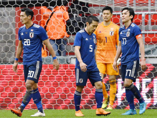 サッカー日本に欠かせぬ 失敗恐れず戦う姿勢 日本経済新聞