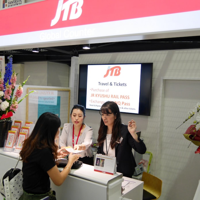 Jtb 福岡空港に訪日客向けカウンター 日本経済新聞