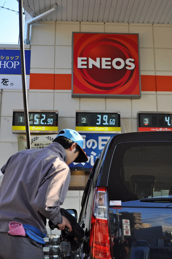 ガソリン 10週ぶりに上昇 店頭価格143 3円 日本経済新聞 ガソリン 10週ぶりに上昇 店頭価格143 3円 日本経済新聞