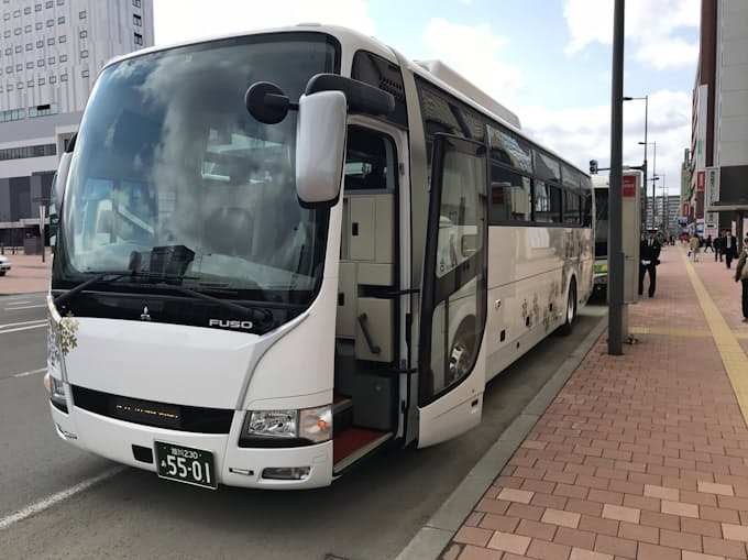 旭川 新千歳空港間 25日からバス運行 日本経済新聞