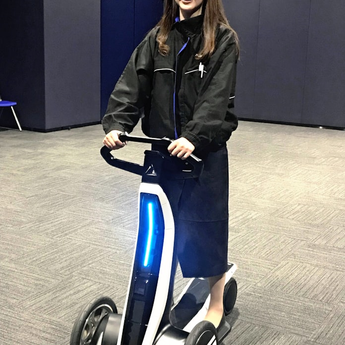 アイシンの小型電動立ち乗り車 年製品化へ 日本経済新聞 アイシンの小型電動立ち乗り車 年製品化へ 日本経済新聞