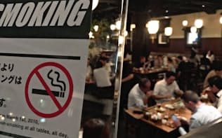完全禁煙の居酒屋も増えている（東京都中央区）
