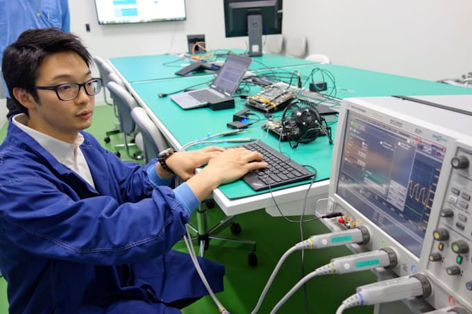 マイクロン日本法人 顧客との共同開発拠点オープン 日本経済新聞