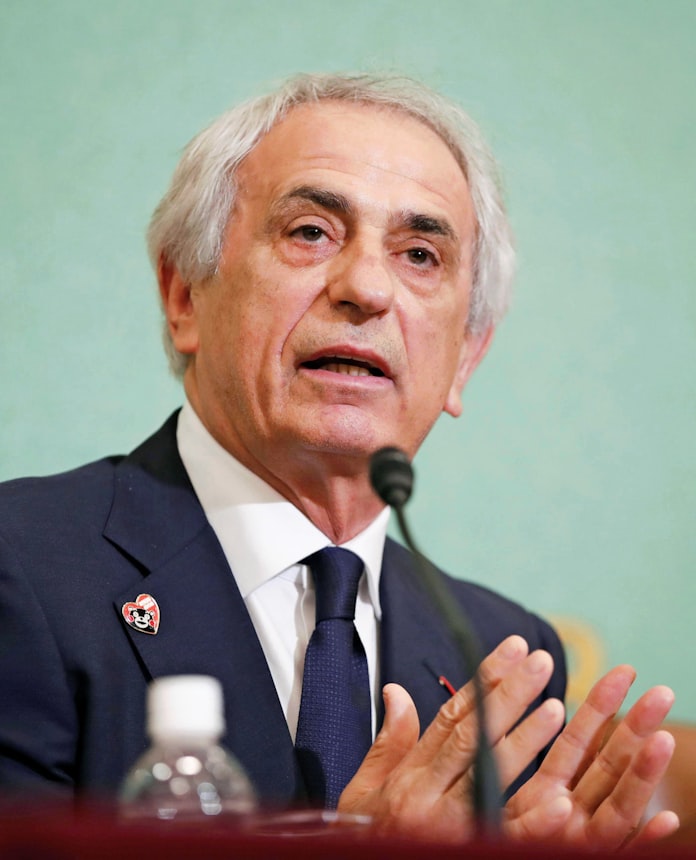 ハリル前監督 問題なら事前に言ってほしかった 日本経済新聞 ハリル前監督 問題なら事前に言ってほしかった 日本経済新聞