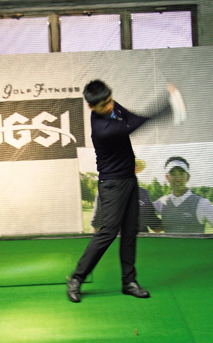 まず下半身 足踏みスイングで飛距離アップ 4 日本経済新聞 まず下半身 足踏みスイングで飛距離アップ 4 日本経済新聞