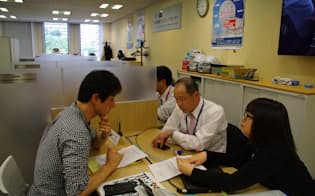 東京開業ワンストップセンターでは複数の法人設立の手続きが1カ所で可能だ（東京・港）